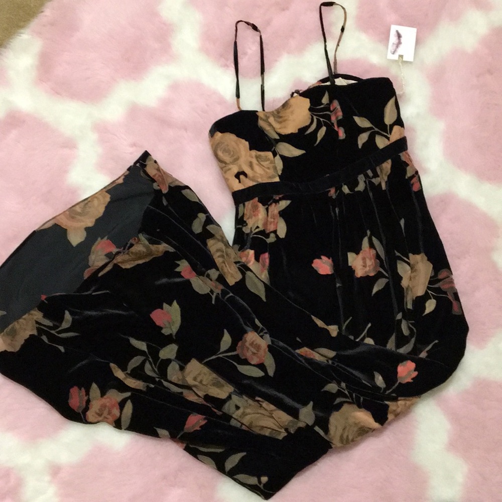 Floral velvet maternity dress